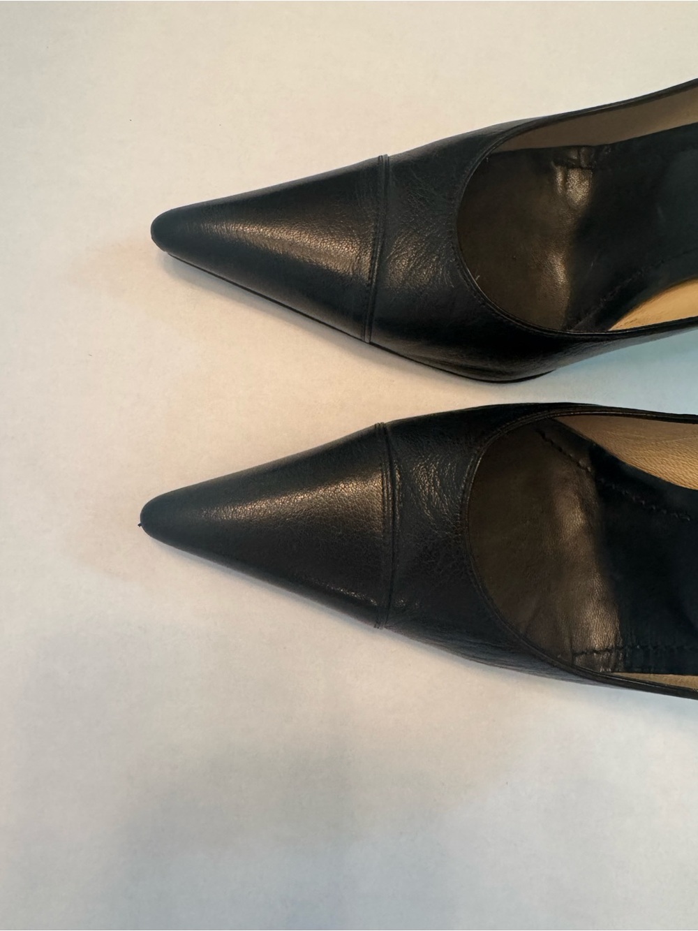 Gucci Black Leather Pointed Stiletto Pump - Picture 2 of 8